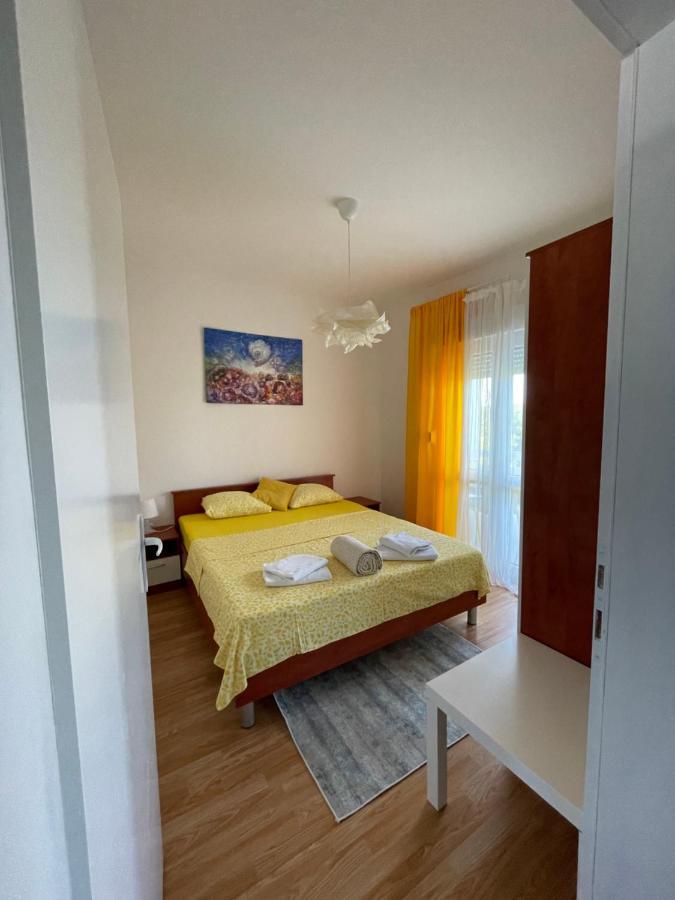 Apartmani Fulir ヴーシ エクステリア 写真