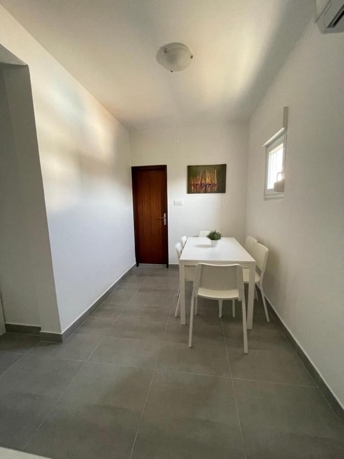 Apartmani Fulir ヴーシ エクステリア 写真